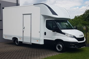 Iveco Daily KONTENER NISKOPODŁOGOWY 4.43x2.23x2.42 SKLEP BAR FOODTRUCK KAMPER AC