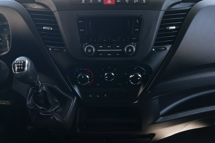 Iveco Daily KONTENER NISKOPODŁOGOWY 4.43x2.23x2.42 SKLEP BAR FOODTRUCK KAMPER AC zdjęcie 10