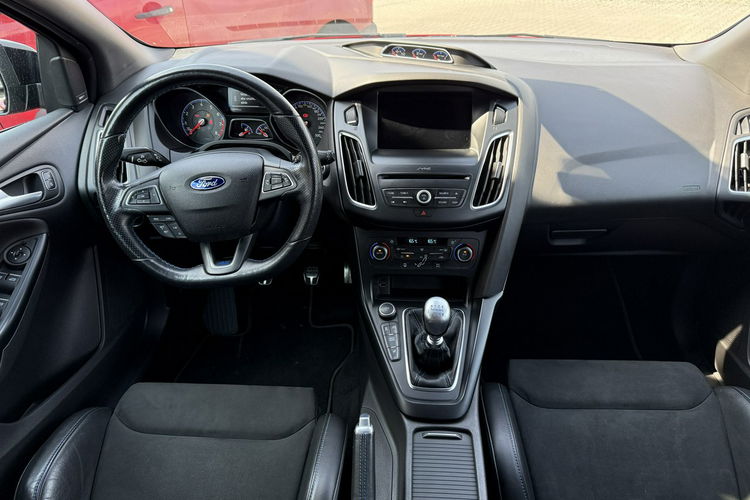Ford Focus RS 350 KM 4X4 Kubełki recaro Stan PETARDA Nowe Hamulce szwajcar zdjęcie 5