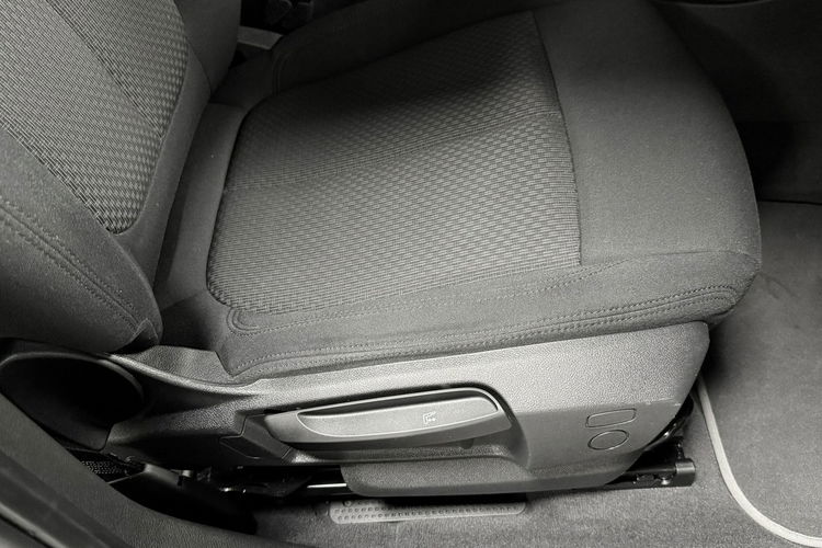 BMW X2 1.5d116KM ADVANTAGE DKG Full LED Kamera Navi Proff Automat zdjęcie 13