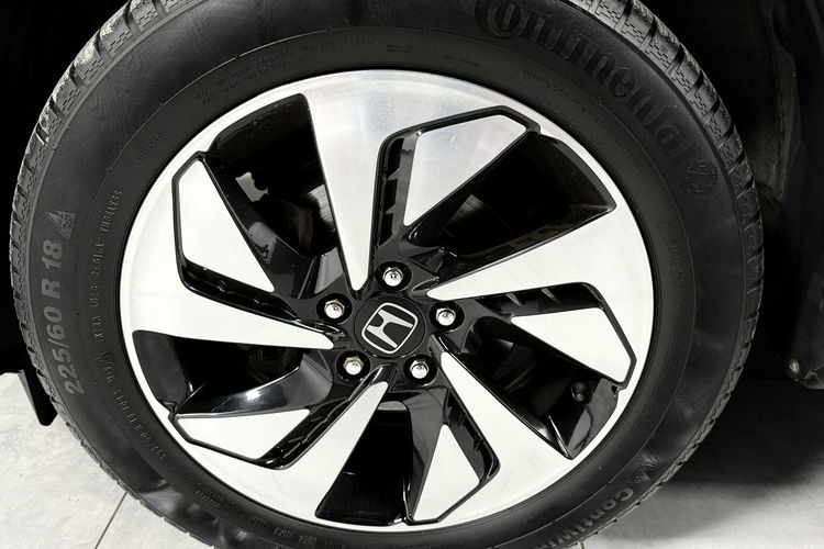 Honda CR-V 2.0i-VTEC 155KM Executive 4WD Navi Bi-Xenon Kamera Hak zdjęcie 13