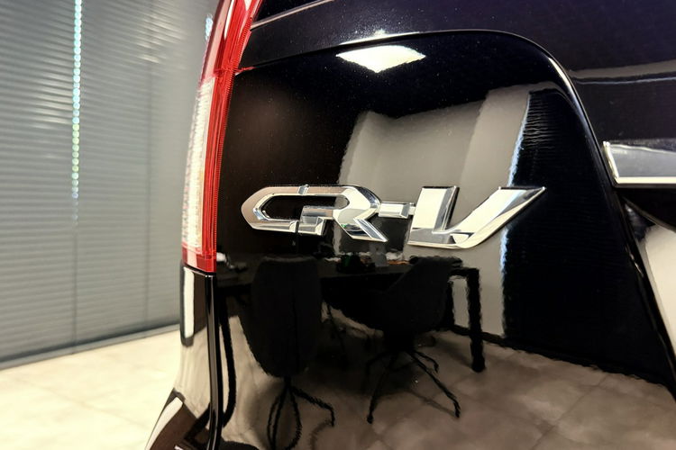 Honda CR-V 2.0i-VTEC 155KM Executive 4WD Navi Bi-Xenon Kamera Hak zdjęcie 15