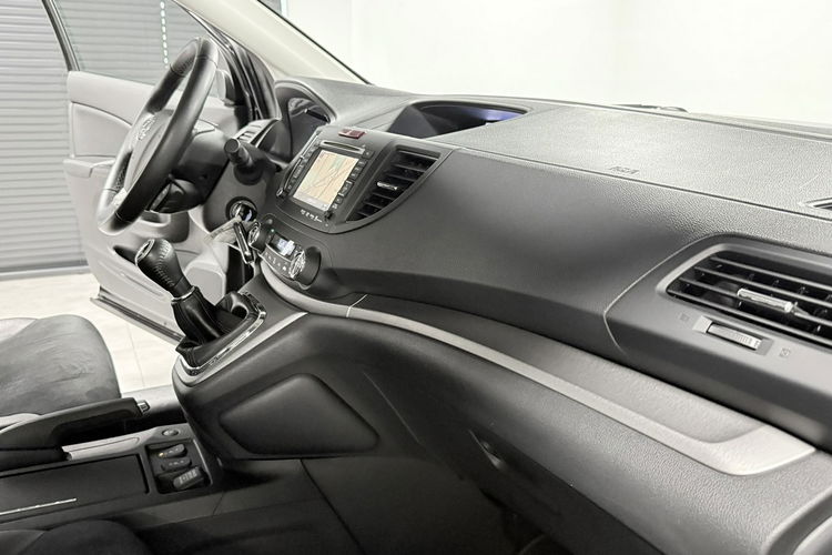 Honda CR-V 2.0i-VTEC 155KM Executive 4WD Navi Bi-Xenon Kamera Hak zdjęcie 23