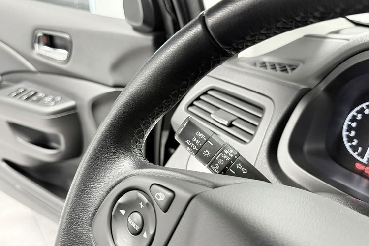 Honda CR-V 2.0i-VTEC 155KM Executive 4WD Navi Bi-Xenon Kamera Hak zdjęcie 35