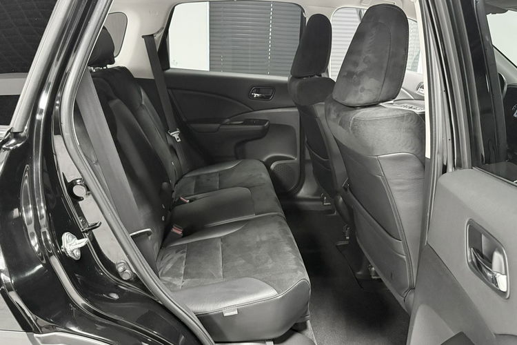 Honda CR-V 2.0i-VTEC 155KM Executive 4WD Navi Bi-Xenon Kamera Hak zdjęcie 38