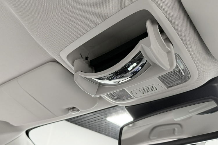 Honda CR-V 2.0i-VTEC 155KM Executive 4WD Navi Bi-Xenon Kamera Hak zdjęcie 39