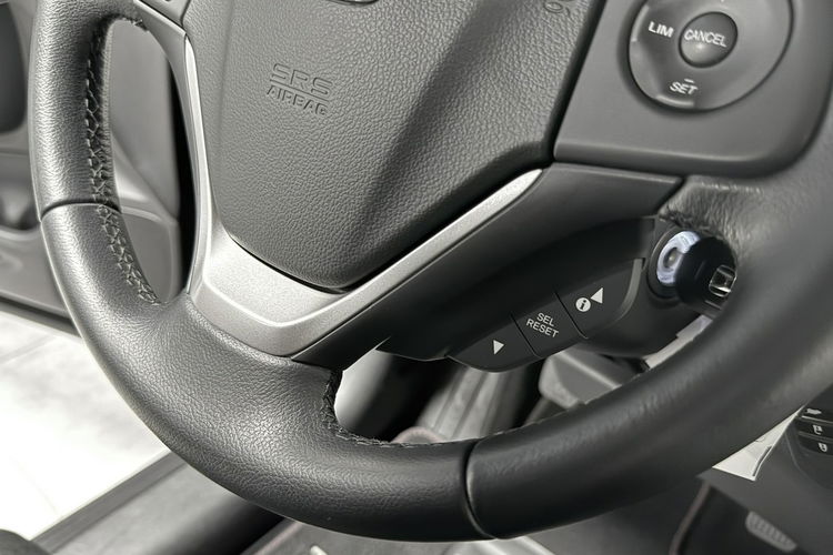 Honda CR-V 2.0i-VTEC 155KM Executive 4WD Navi Bi-Xenon Kamera Hak zdjęcie 40