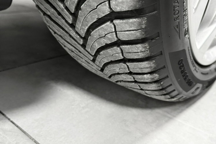 Renault Grand Scenic 1.6 DCi 160KM Initiale Paris BOSE Head-Up LED 7-osób KeyLess AUTOMAT zdjęcie 13