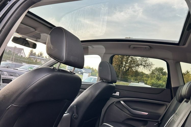 Ford Kuga TITANIUM 4x4 zdjęcie 22