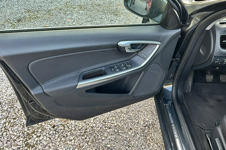 Volvo S60 zdjęcie 10