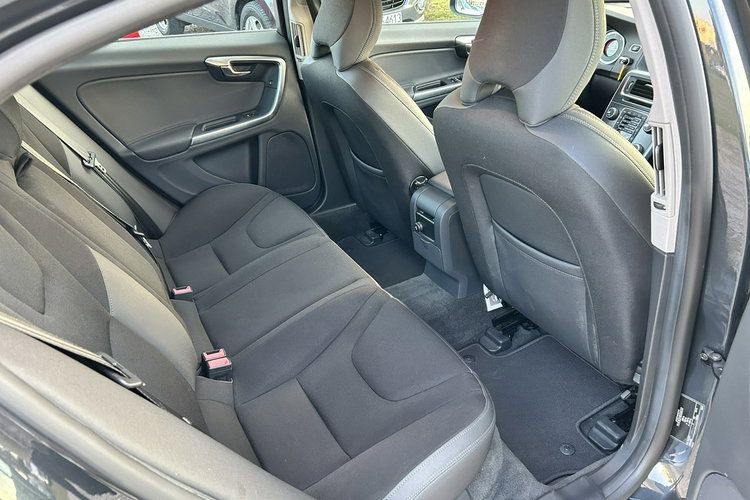 Volvo S60 zdjęcie 19