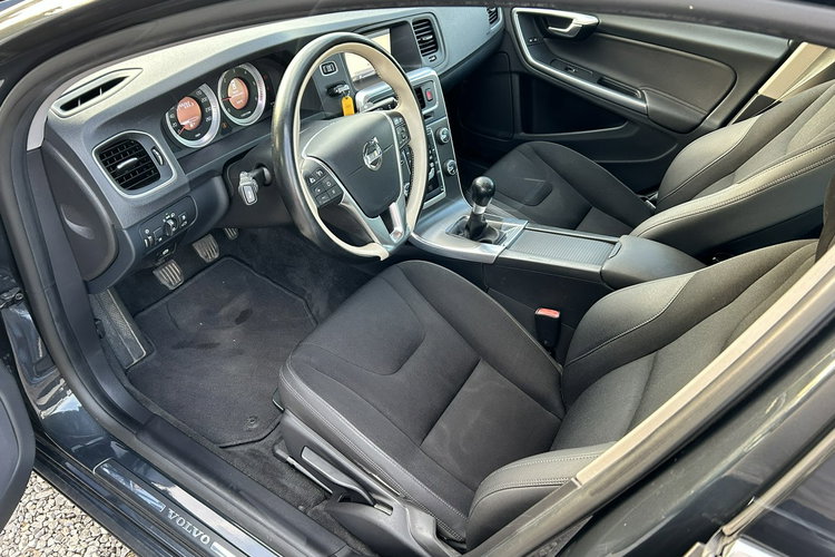 Volvo S60 zdjęcie 9