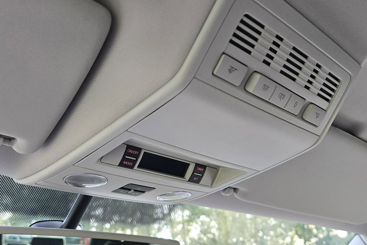 Volkswagen Multivan 2.0 TDi 180 KM / Zadbany zdjęcie 20