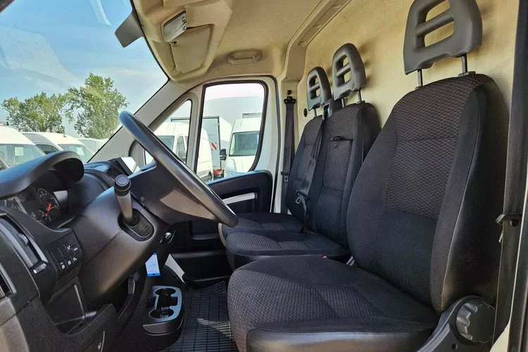 Peugeot boxer L2H2 55999zł NETTO 2.2 HDi/140KM zdjęcie 17