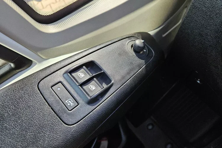 Peugeot boxer L2H2 55999zł NETTO 2.2 HDi/140KM zdjęcie 18