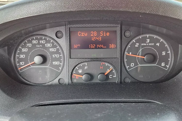 Peugeot boxer L2H2 55999zł NETTO 2.2 HDi/140KM zdjęcie 21