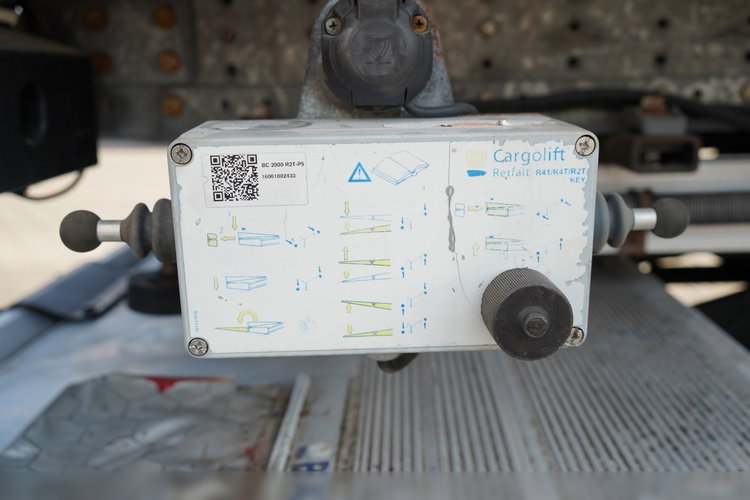 Schmitz / FIRANKA / WINDA ZAŁADOWCZA / 2x OŚ PODNOSZONA / KOSZ NA PALETY / zdjęcie 23