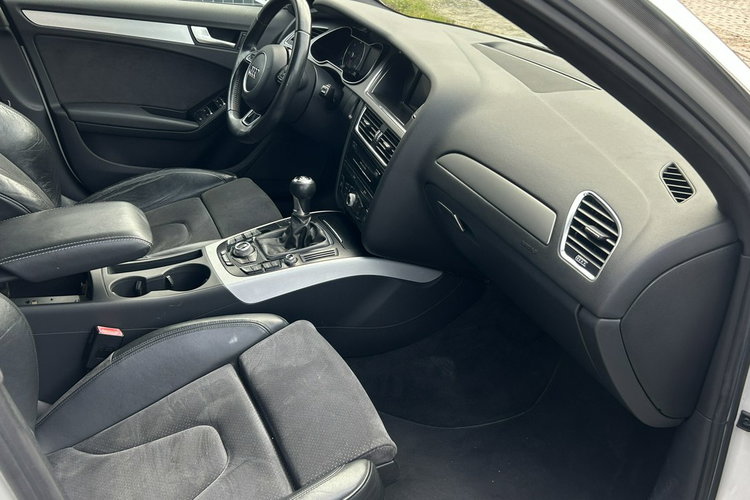Audi A4 2.0 TDI Sedan Manual S-Line wew. - Biały zdjęcie 12