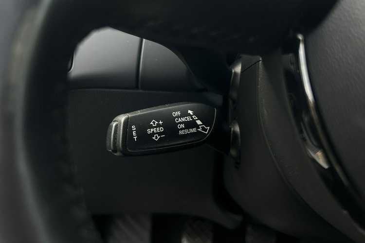 Audi A4 2.0 TDI Sedan Manual S-Line wew. - Biały zdjęcie 16