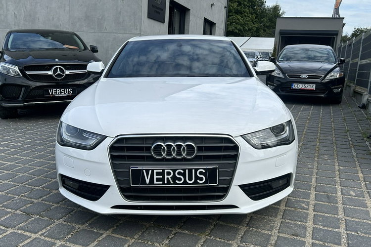 Audi A4 2.0 TDI Sedan Manual S-Line wew. - Biały zdjęcie 2