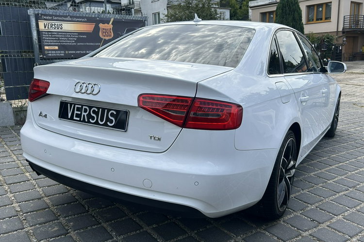 Audi A4 2.0 TDI Sedan Manual S-Line wew. - Biały zdjęcie 4
