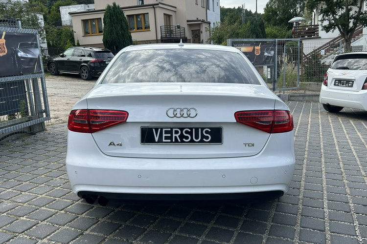 Audi A4 2.0 TDI Sedan Manual S-Line wew. - Biały zdjęcie 5