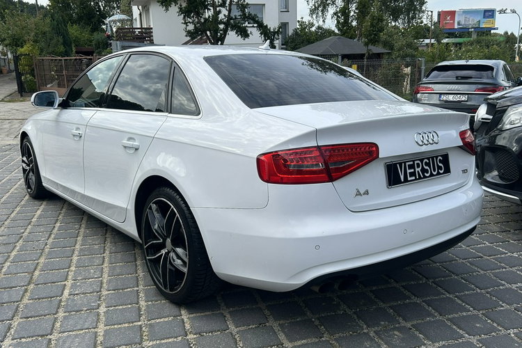 Audi A4 2.0 TDI Sedan Manual S-Line wew. - Biały zdjęcie 6