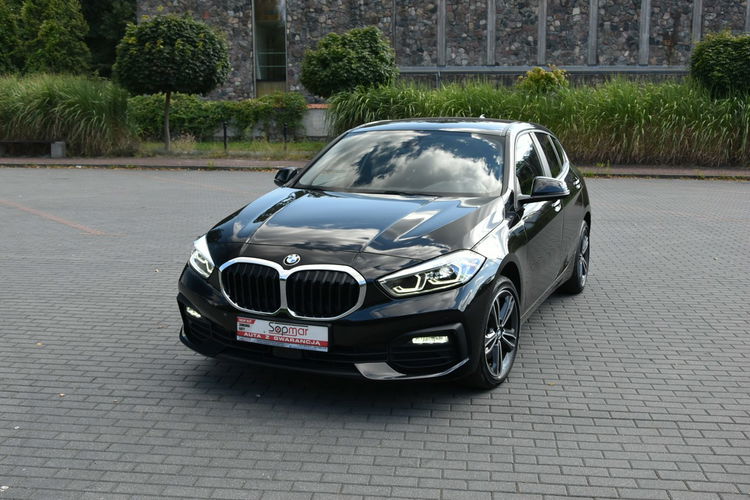 BMW 118 F40 118i 140KM Automat 2022r. Virtual FullLED NAVi el klapa pakietZIMA zdjęcie 18