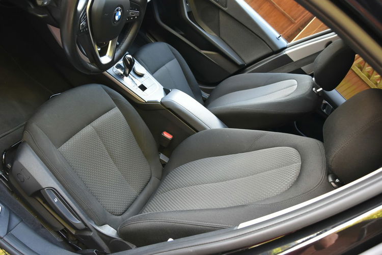 BMW 118 F40 118i 140KM Automat 2022r. Virtual FullLED NAVi el klapa pakietZIMA zdjęcie 27