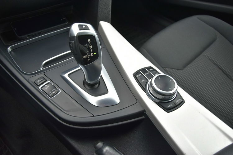 BMW 3GT 320d XDrive 190KM Automat 2018r. SALON FullLED NAVi POLECAM zdjęcie 14