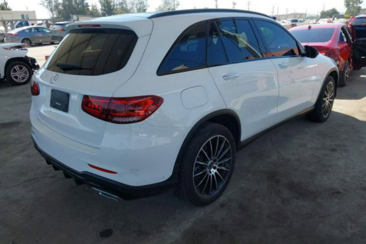 Mercedes GLC 300 SUV 2021 – nowoczesny SUV premium zdjęcie 4