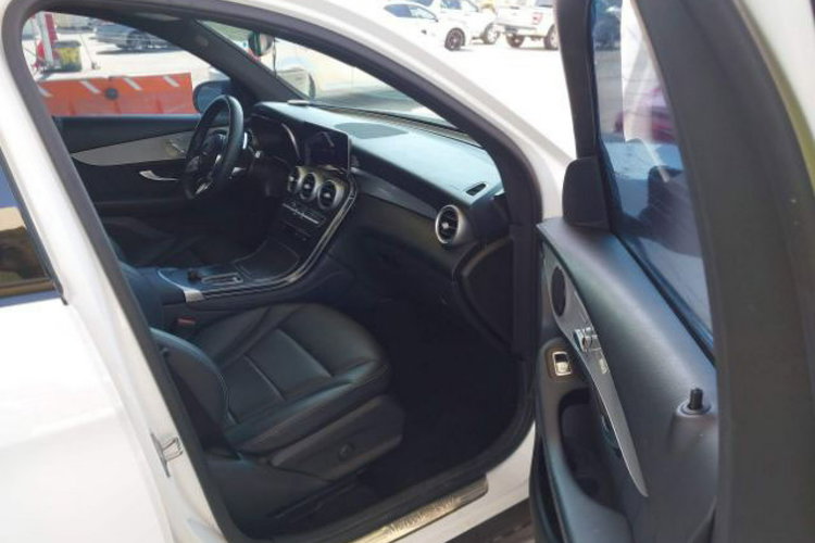 Mercedes GLC 300 SUV 2021 – nowoczesny SUV premium zdjęcie 5