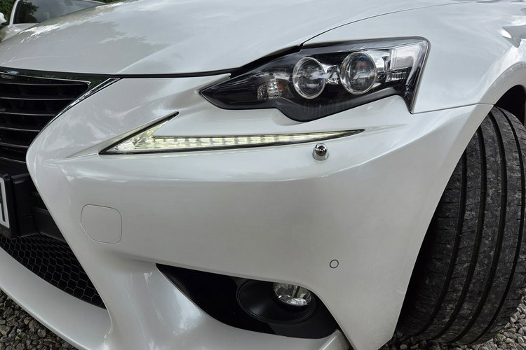 Lexus IS 2.5 Hybrid Hand Free PDC Jasna Skóra Kamera Ast. park Navi Serwis zdjęcie 4