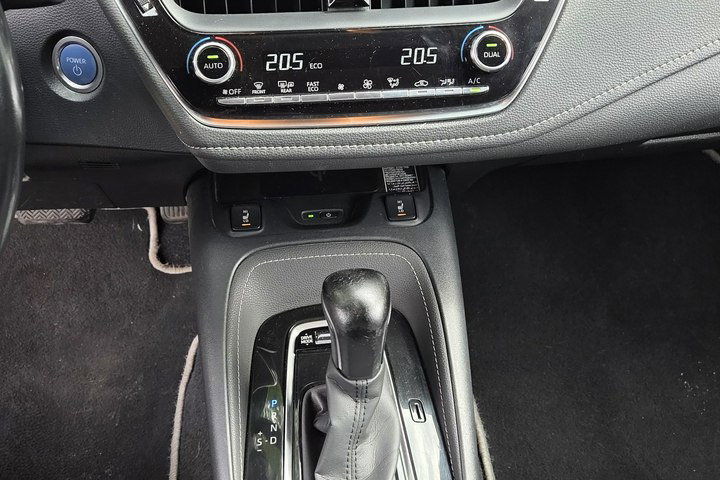 Toyota Corolla 2.0HSD 184KM Full Led El. klapa Hand free Grzane fotele zdjęcie 12