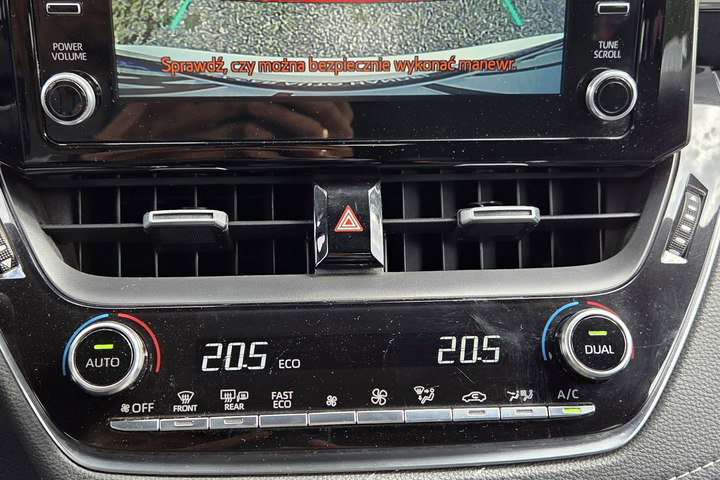 Toyota Corolla 2.0HSD 184KM Full Led El. klapa Hand free Grzane fotele zdjęcie 15