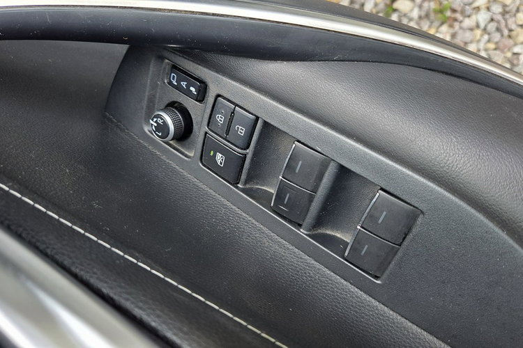 Toyota Corolla 2.0HSD 184KM Full Led El. klapa Hand free Grzane fotele zdjęcie 23