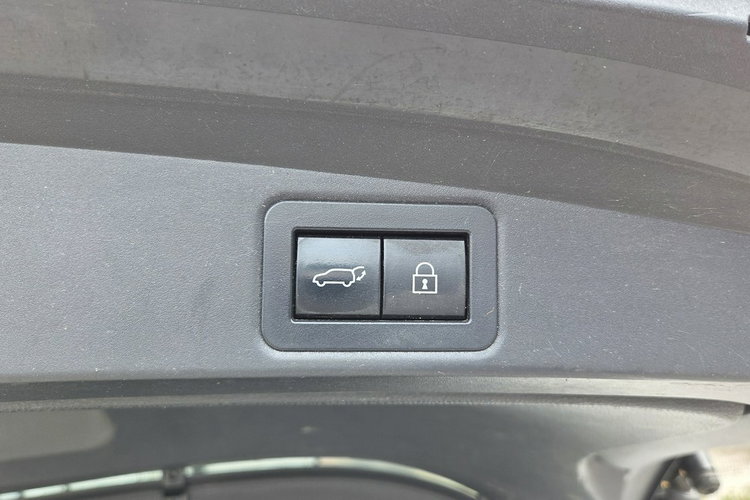 Toyota Corolla 2.0HSD 184KM Full Led El. klapa Hand free Grzane fotele zdjęcie 25