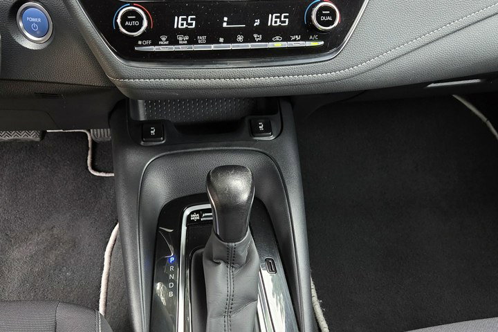 Toyota Corolla 1.8 HSD 122KM FV 23% 76 tyś km Ast. Pasa Kamera Grzane fotele zdjęcie 14