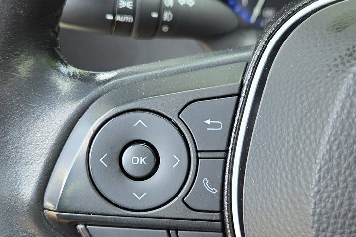 Toyota Corolla 1.8 HSD 122KM FV 23% 76 tyś km Ast. Pasa Kamera Grzane fotele zdjęcie 21