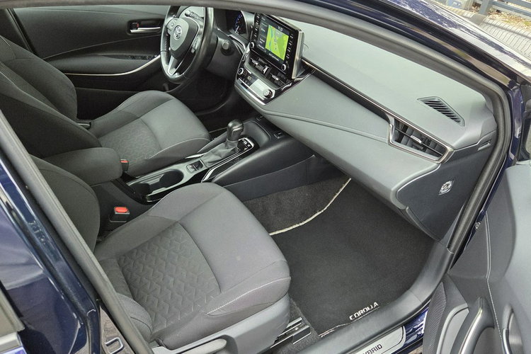 Toyota Corolla 1.8 HSD 122KM FV 23% 76 tyś km Ast. Pasa Kamera Grzane fotele zdjęcie 8