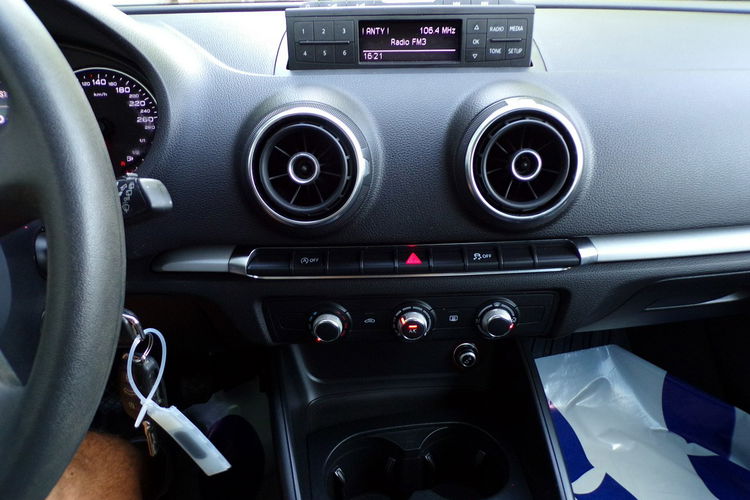Audi A3 I Właść /Gwarancja /1.4 /122KM /2014 /EA 211 zdjęcie 20