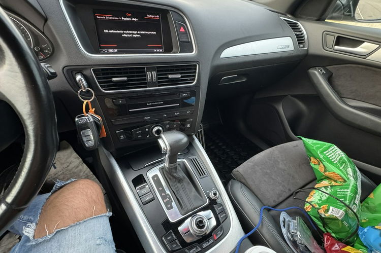 Audi Q5 2.0tdi quattro automat s-Line skóry ledy bi xenon serwis zamiana 1.r.g zdjęcie 13