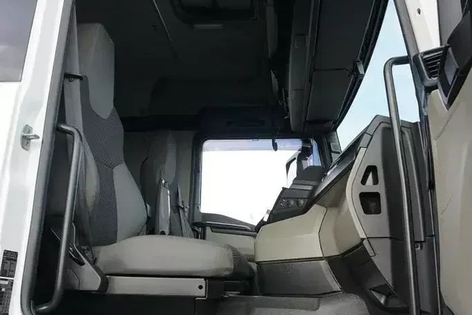MAN TGS / 35.470 / E 6 / SKRZYNIOWY + HDS / FASSI F 545 / ŁAD. 13 105 KG / PILOT zdjęcie 10
