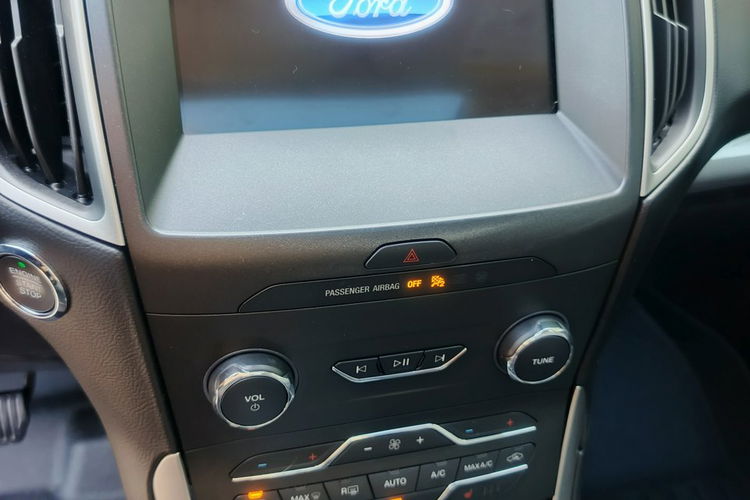 Ford EDGE 2.0 T Bardzo dobrze wyposażony Mały przebieg zdjęcie 6