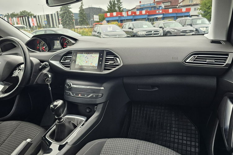 Peugeot 308 SW Model 2020 , nawigacja, czytanie znaków, kontrola pasa ruchu, led zdjęcie 15