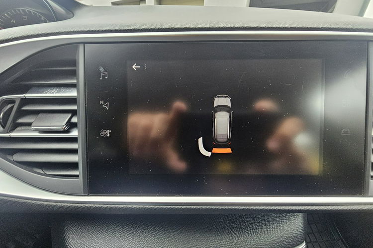 Peugeot 308 SW Model 2020 , nawigacja, czytanie znaków, kontrola pasa ruchu, led zdjęcie 19