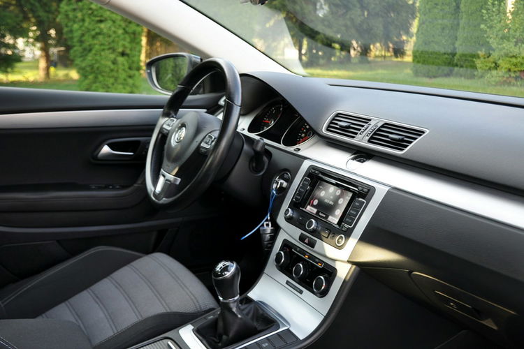 Volkswagen CC 2.0TDI(140KM) Bi-Xenon Duża Navi Welur 2xParktronik I Wł Alu17"ASO zdjęcie 18