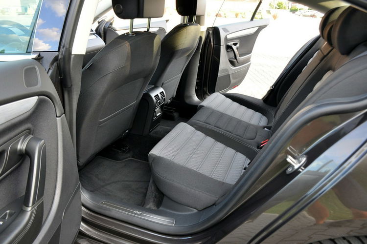 Volkswagen CC 2.0TDI(140KM) Bi-Xenon Duża Navi Welur 2xParktronik I Wł Alu17"ASO zdjęcie 20