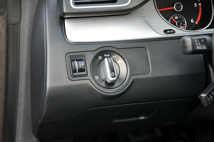 Volkswagen CC 2.0TDI(140KM) Bi-Xenon Duża Navi Welur 2xParktronik I Wł Alu17"ASO zdjęcie 35