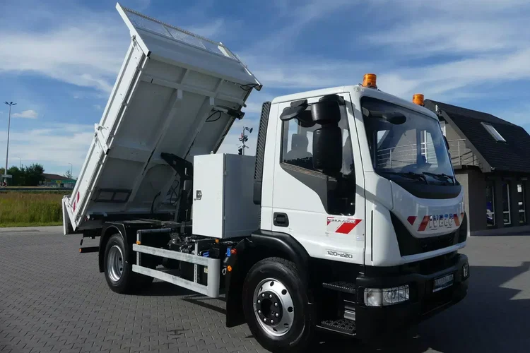 Iveco EUROCARGO 120-220 / WYWROTKA Z HYDROBURTĄ / 90 tys km / zdjęcie 6